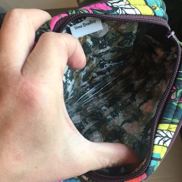 NWT Plastic Lined Vera Bradley small cosmetic bag - Picture 6 of 6